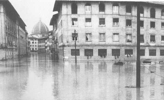 vk9tyf_alluvione_di_firenze_07